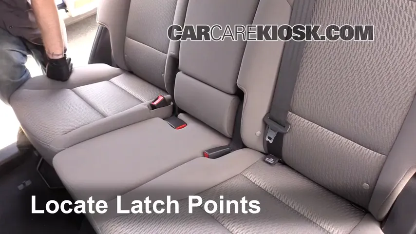 2017 Hyundai Santa Fe SE 3.3L V6 Car Seats